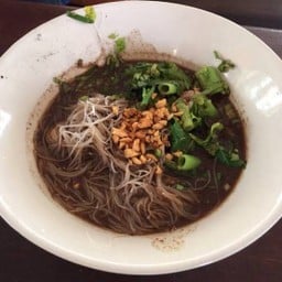 ก๋วยเตี๋ยวเรือ&ข้าวมันไก่เบตง ดอนขมิ้น