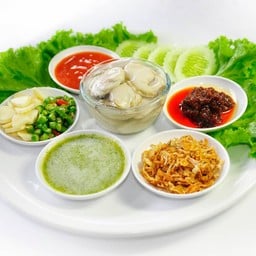 ชุดหอยนางรมทรงเครื่อง