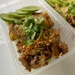 ยำแซ่บแก้มยุ้ย