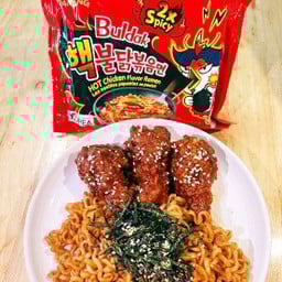 มาม่าเกาหลีรสไก่เผ็ดx2+ไก่ทอดอันยอง+หัวไชเท้าดอง