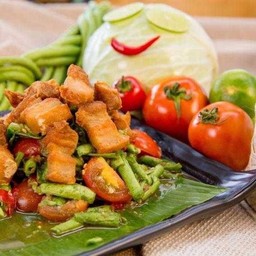 ตำถั่วหมูกรอบ