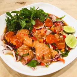 ยำแซลม่อน+ไข่แดงเค็ม