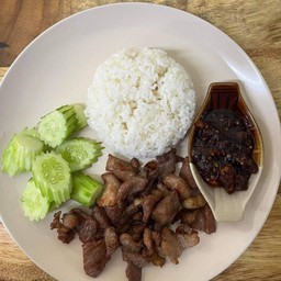 ครัวบ้านเต้ (หน้าโรงเรียนบึงสีไฟ)