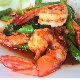 ข้าวผัดพริกแกง + ไข่ดาว