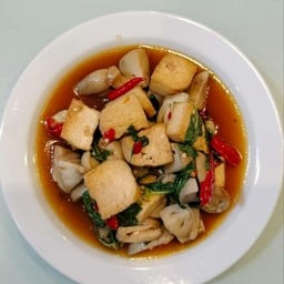 กระเพราเห็ดฟาง+เต้าหู้  เจ