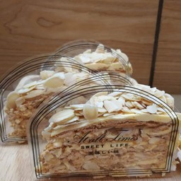 อัลมอนด์พราลีน