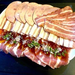 ชุดหมู Premium