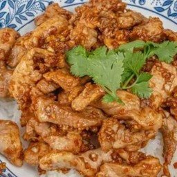 ข้าวทอดกระเทียม + ไข่ดาว
