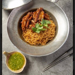 ขาเป็ดอบบะหมี่