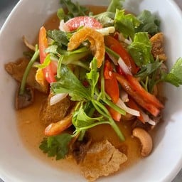 ยำสามกรอบ