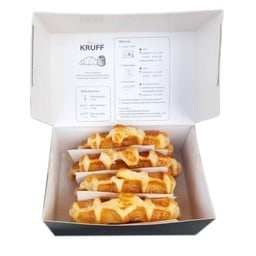 ครอฟเฟิล 4 ชิ้น +กล่อง (ใหญ่)