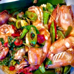 กระเพรากุ้ง