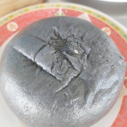 ซาลาเปาชาโคลหมูย่าง