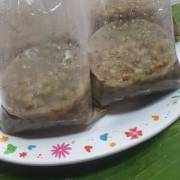 ร้านหมูสะเต๊ะ-บัวลอยไข่หวาน