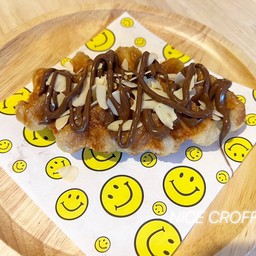 Nutella almond Croffle 