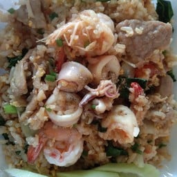 กระเพราโครตเผ็ด