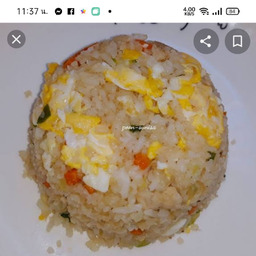 ข้าวผัดปลาหมึก ไส่ไข่