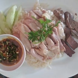 ร้านข้าวมันไก่จันทร์เพ็ญ
