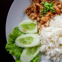 ไก่กระเทียม