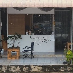 KOPI Slow Bar Coffee พนมสารคาม