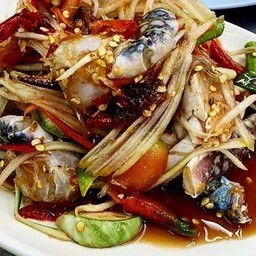 [อร่อยซ่ากับโค้ก] ตำปูม้ามะละกอ (1ตัว) +  โค้ก ไม่มีน้ำตาล (ขวด)