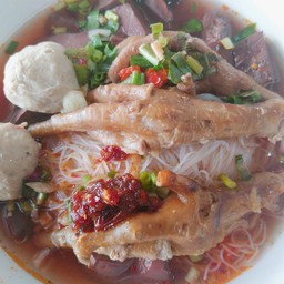 หมี่ลูกชิ้นขาไก่ราคาประหยัด