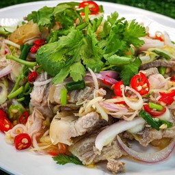 พล่าหมูป่า