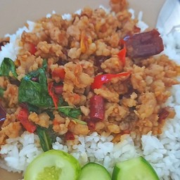 ผัดกะเพราเผ็ดๆ!!