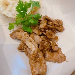 กระเทียม (ราดข้าว)