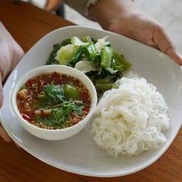 ขนมจีนน้ำเเจ่ว