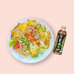 ยำไข่ดาว+ชาทีพลัส