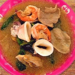 ราดหน้ายอดผักเอ็มไพร์ สาขาพหลโยธิน52แยก30
