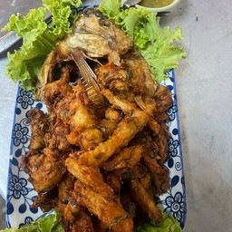 ปลากระพงทอดสมุนไพร 1ตัว