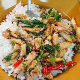 ปูผัดกระเพรา(ราดข้าว)