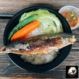 ข้าวหน้าปลาทูแกะ น้ำพริกกะปิ