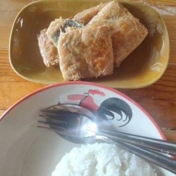 ครัวนาสร้อย