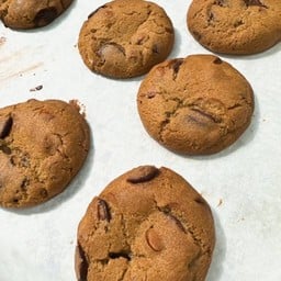 Chocolate Chip Almond Cookie