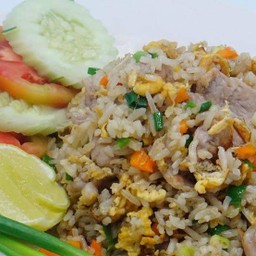 ข้าวผัดไก่