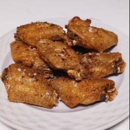 ปีกกลางทอดเกลือ