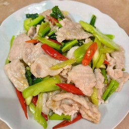 ข้าวคะน้าหมูชิ้น