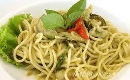 สปาเกตตี้ แกงเขียวหวานผักรวมเห็ด Spaghetti Green Curry with Mixed Vegetable Mushroom (อาหารเจ)