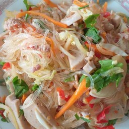 ยำหมูยอใส่วุ้นเส้น