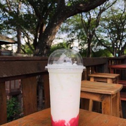 #สตอเบอร์รี่นมสดเย็น
