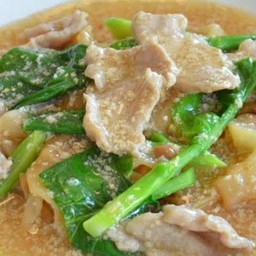 ราดหน้า ไก่