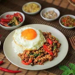 ตังตัง บ้่านยักษ์จานด่วน ย่านซื่อ