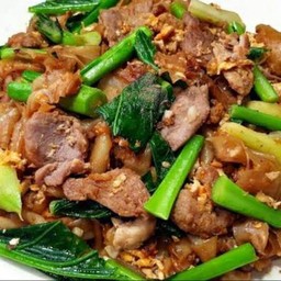 ผัดซีอิ้ว หมู