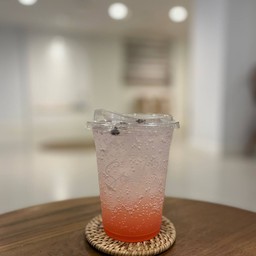 น้ำกุหลาบโซดา