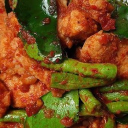 พริกแกงไก่