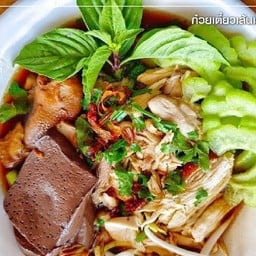 ร้านก๋วยเตี๋ยวไก่มะระหน้าคลังเคอรี่