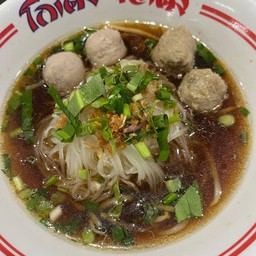 เส้นเล็กลูกชิ้นเนื้อเปื่อย